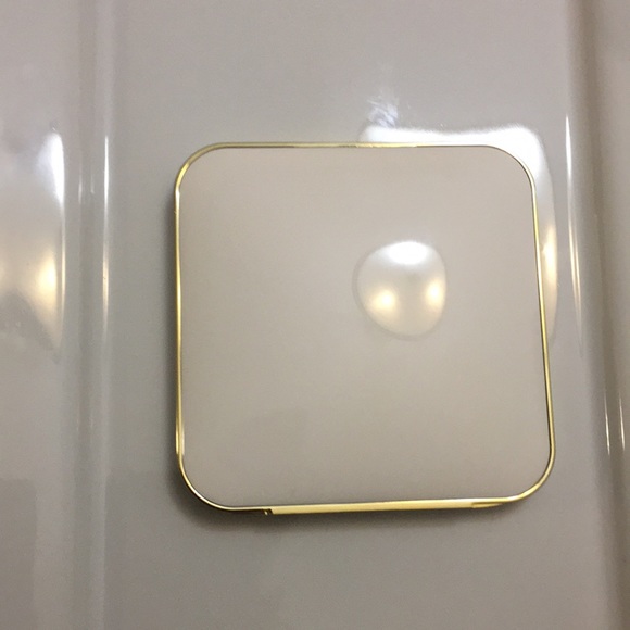 Tom Ford Limited Edition palette in Pink Glow. - Picture 4 of 5